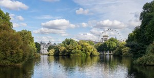 1280px-St_James's_Park_Lake_–_East_from_the_Blue_Bridge_-_2012-10-06
